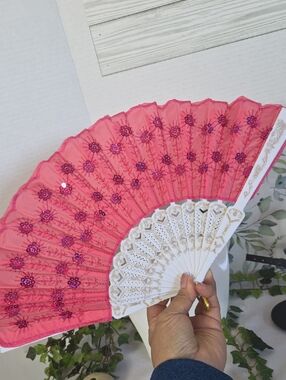 Barbie Pink And White Sequin Folding Hand Fan
